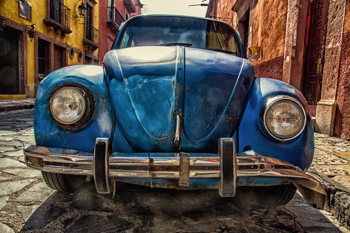 Фототапет с ретро кола Beetle: Самозалепващи и водоустойчиви тапети – чист дизайн за конфигуратора