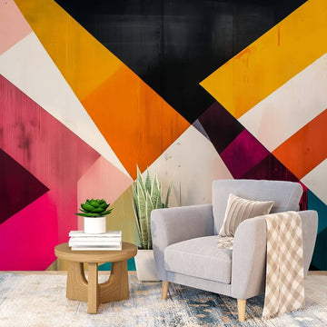 фототапет геометричен експресионизъм кехлибар пурпур в интериор с удобен фотьойл и масичка